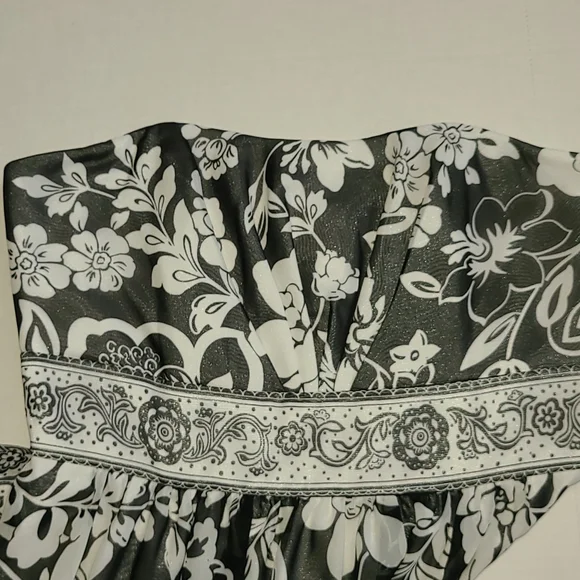 NWT White House Black Market WHBM Strapless black & white dress sz 2 168$ - Picture 5 of 5